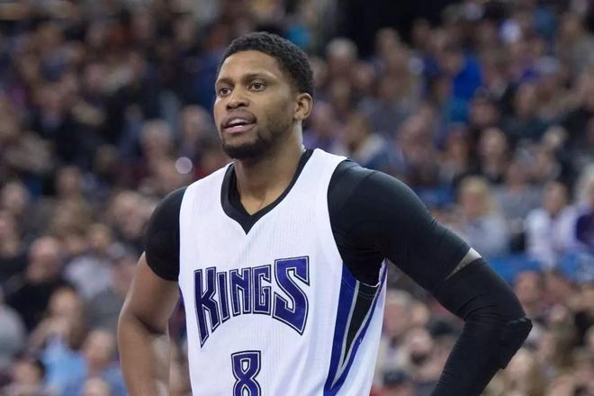 她们以优异 她们以优异