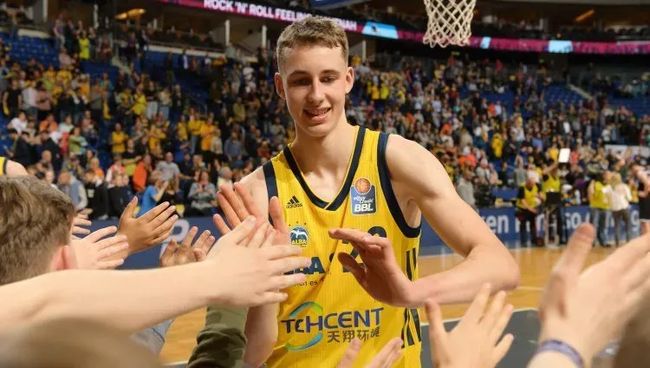 站在世界舞 站在世界舞