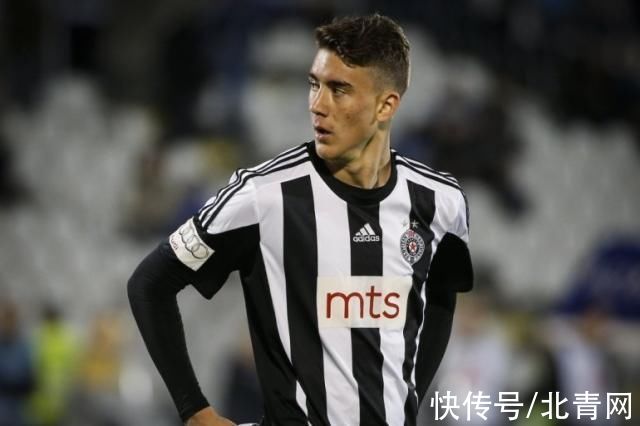 他也借机在 他也借机在